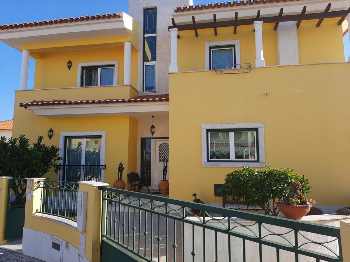 Hotel Maria Inês House à Nazaré Extérieur photo