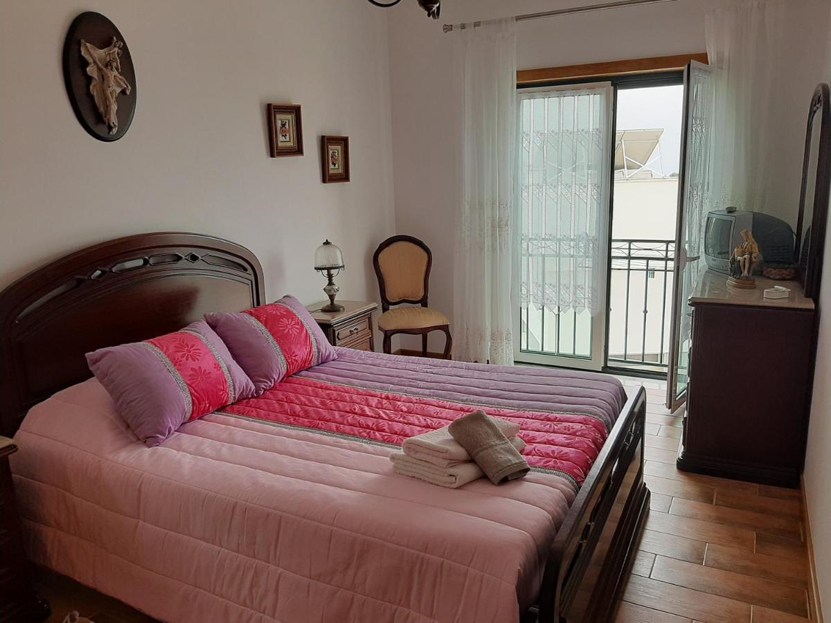 Hotel Maria Inês House à Nazaré Extérieur photo
